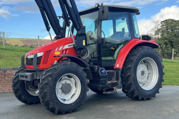Massey Ferguson 5711SL