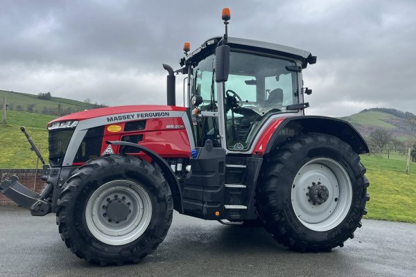 Massey Ferguson 8S.205