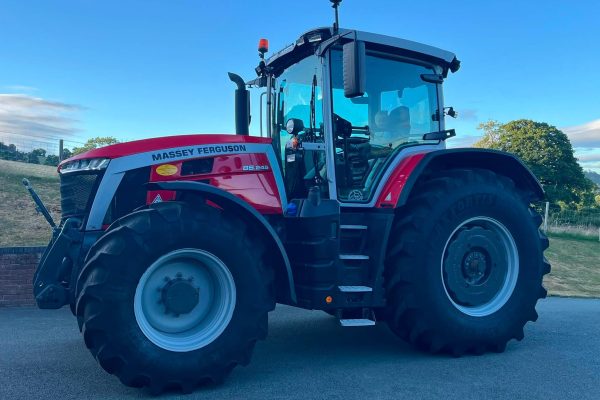 Massey Ferguson 8S.245