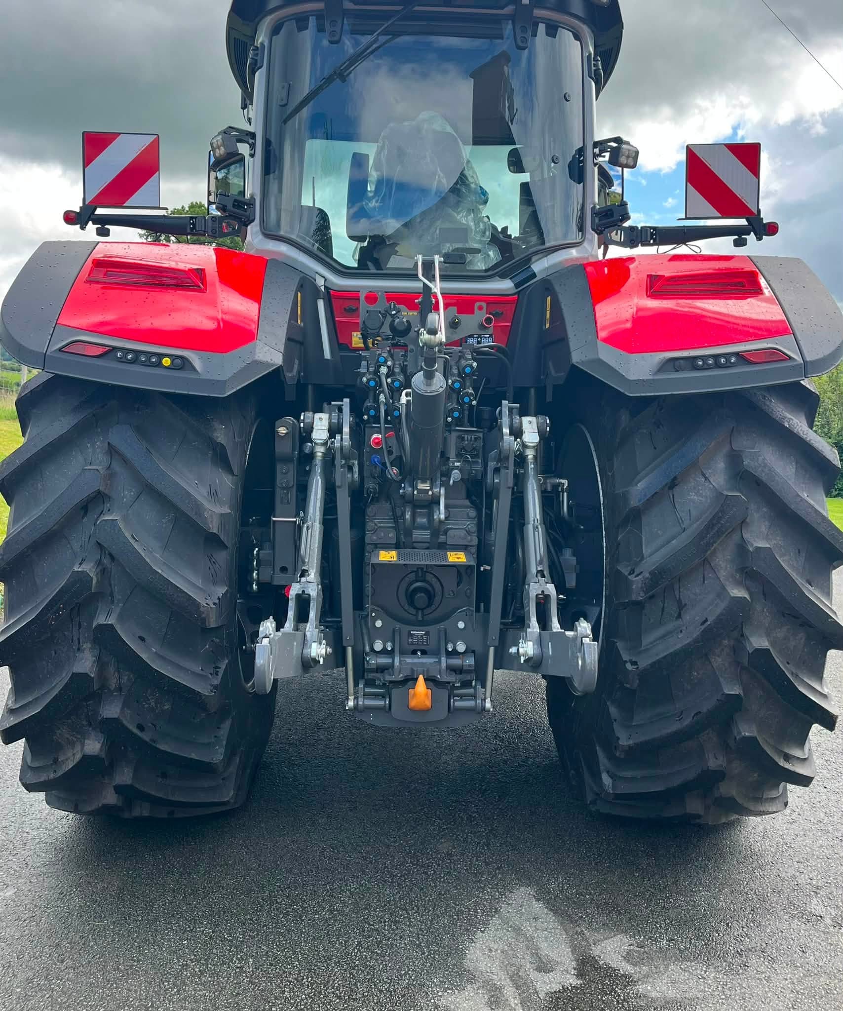 Massey Ferguson 8S 305 - Image 3